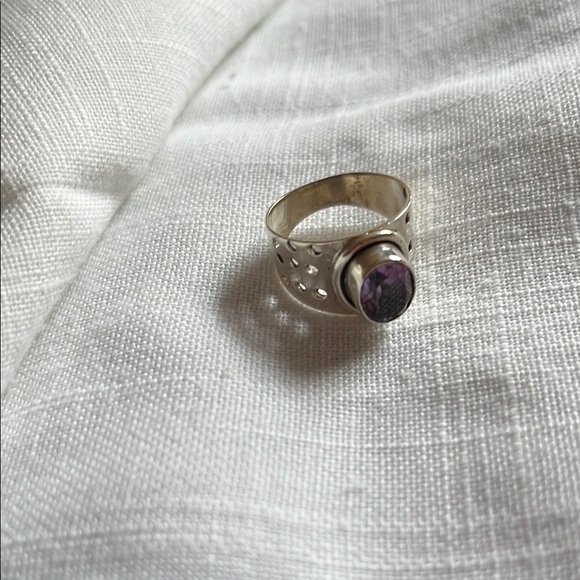 NWOT Sterling & Amethyst Ring 7 - Picture 2 of 4